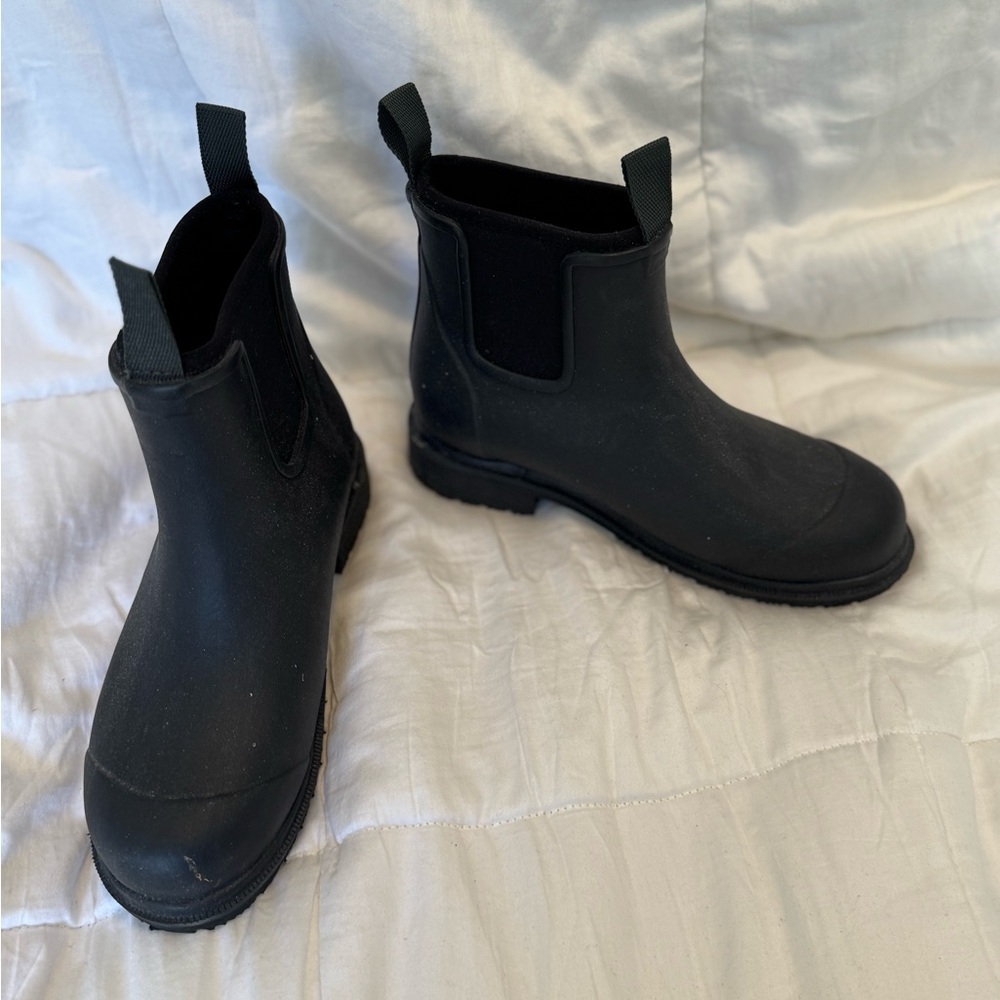 Merry People Bobbi rain boots, black rubber, size 38, waterproof
